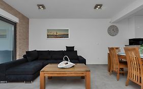 Luxury Apartment Macola Free Beach Parking