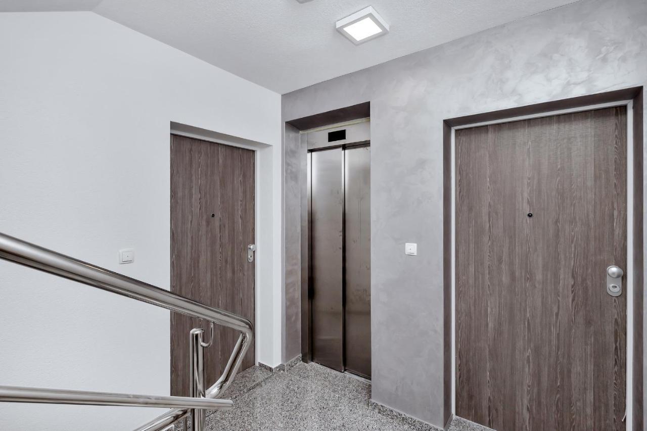 Luxury Apartment Macola Free Beach Parking Makarska Kültér fotó